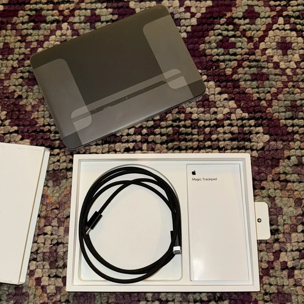 Apple Black Multi-Touch Surface Wireless Magic Trackpad